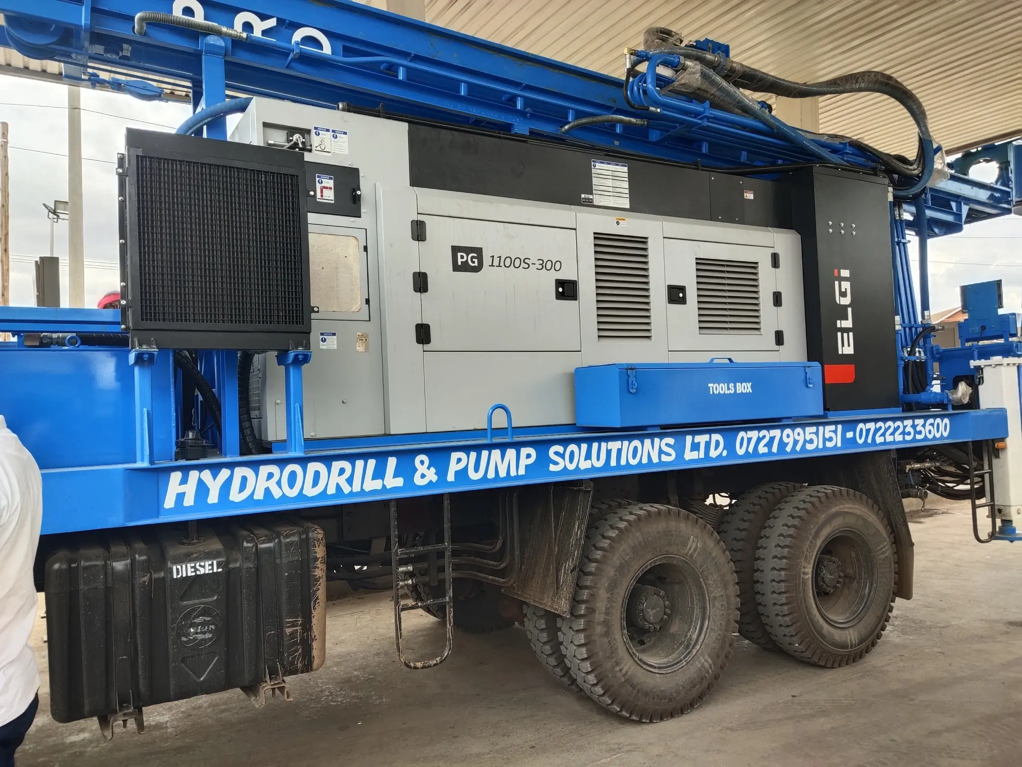 Hydrodrill professional drilling team at work